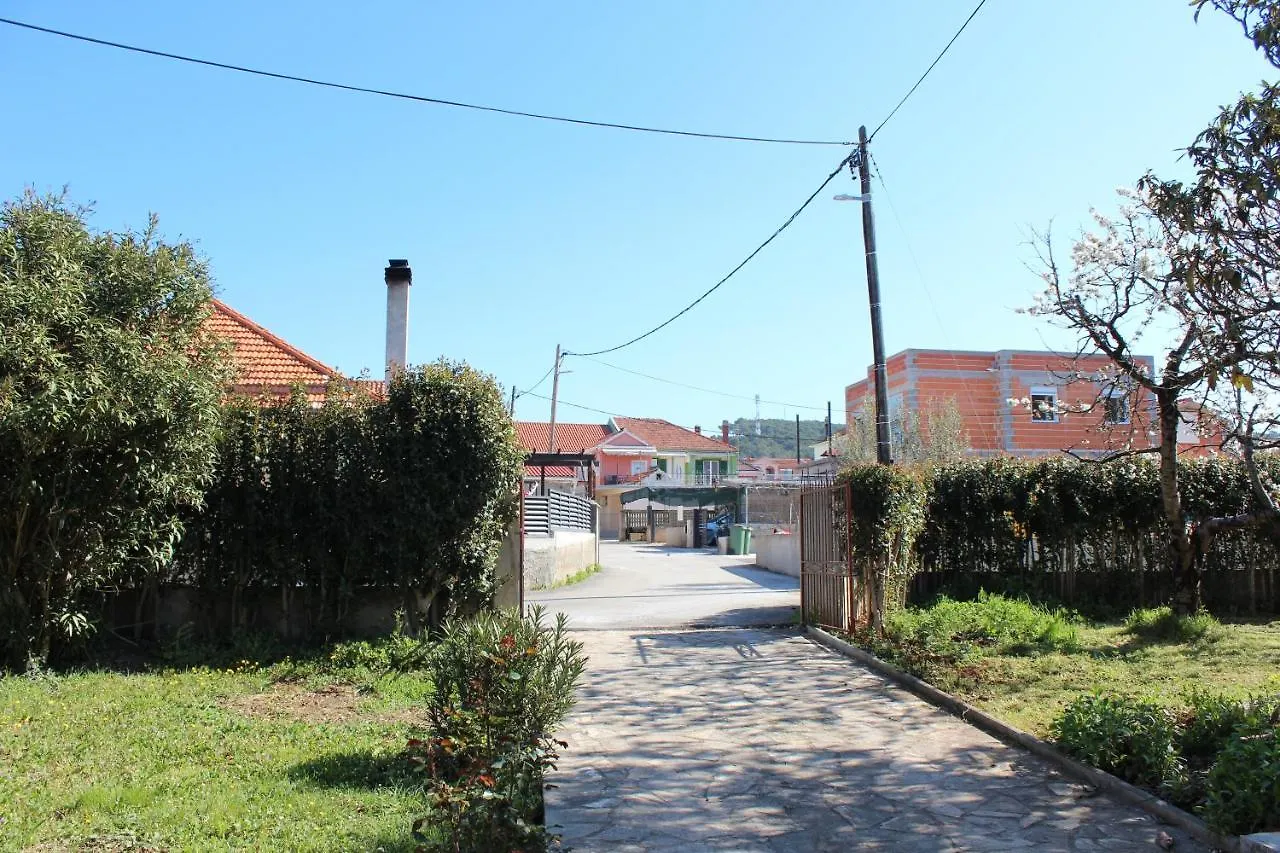 Pierre'S Place Bibinje Croatia