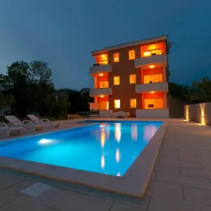 M & B Apartman
